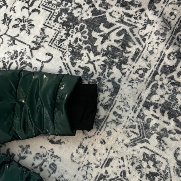 BCBGeneration Winter Puffer Jacket, Size Medium, Emerald Green - Picture 3 of 4